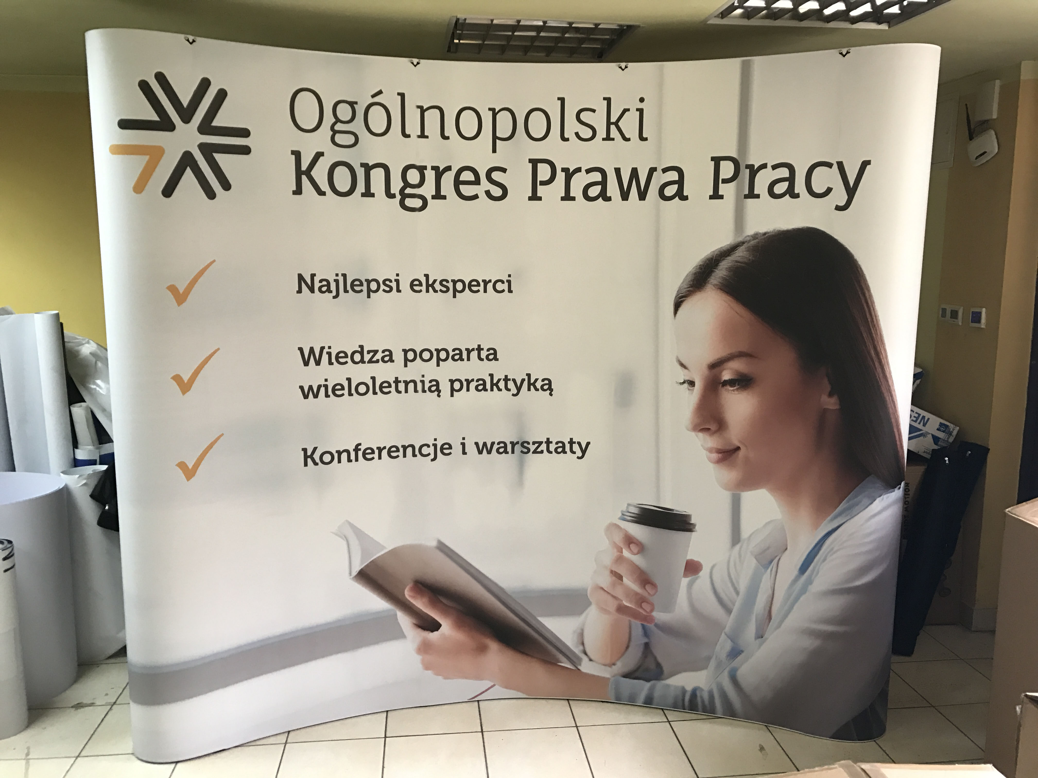 scianka reklamowa Kraków | ?cianka reklamowa POP UP 3x3 ?ukowa