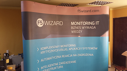 scianka reklamowa Warszawa | Ścianka reklamowa POP UP 3x3 łukowa